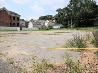 86 N Main St, Woonsocket, RI 02895