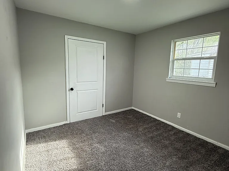 3728 Hickory Ave SW — Photo 8