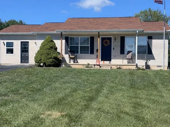 298 Montana Ct, Bunker Hill, WV 25413