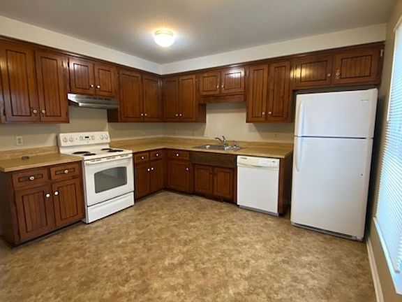 5th image of 1205 Cobblestone Ln