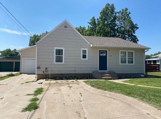 1336 N B St, Broken Bow, NE 68822