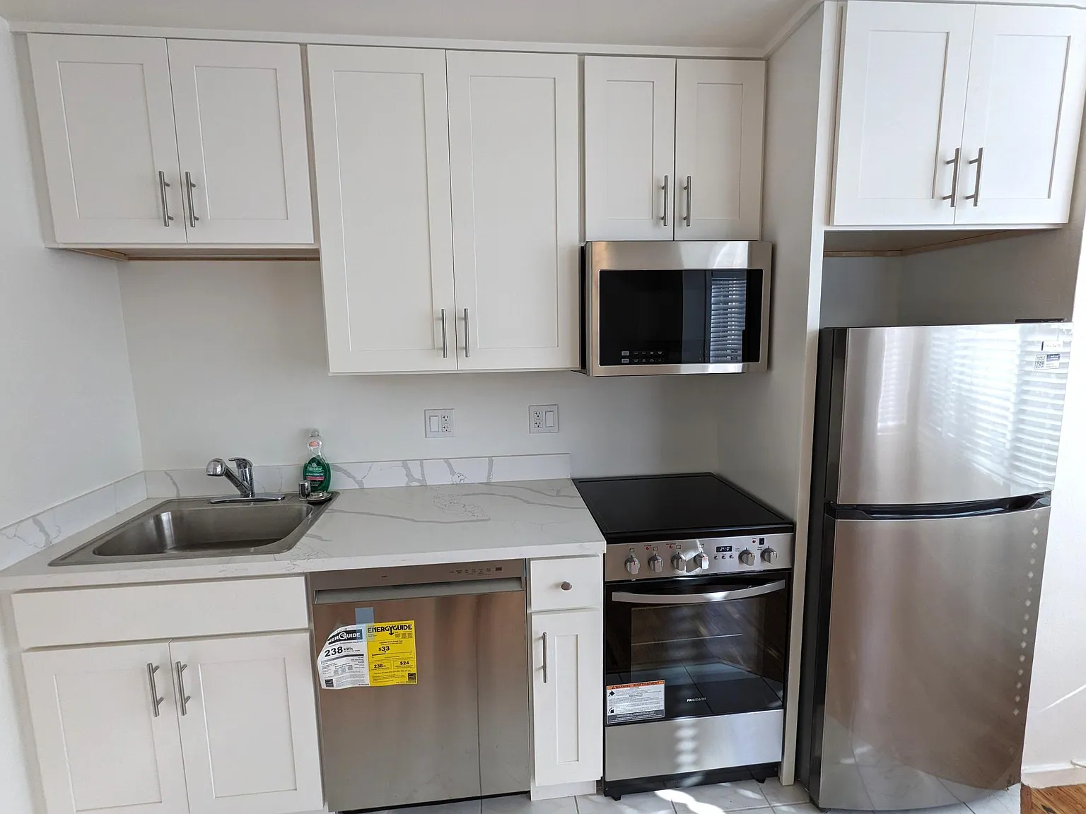1 bed, 600 sqft, $3,700 — Photo 2