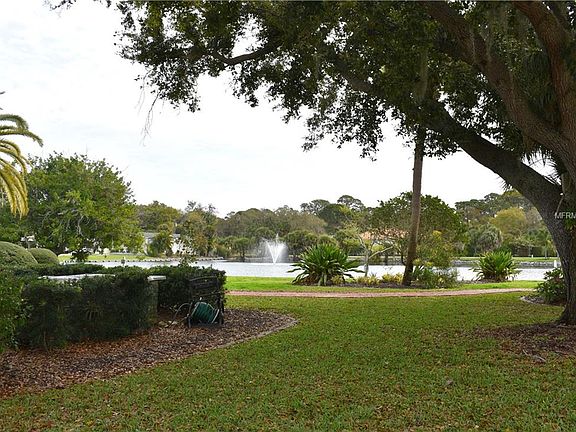 4th image of 750 Gloriosa Dr