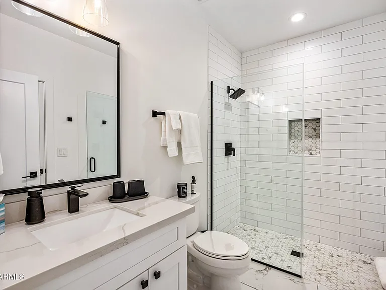 22012 N 84th Pl — Photo 27