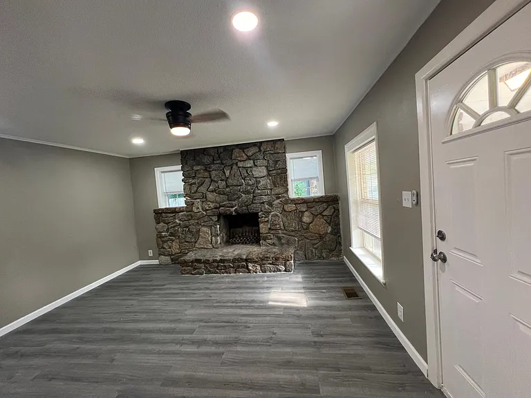 1231 S 76th East Ave — Photo 3