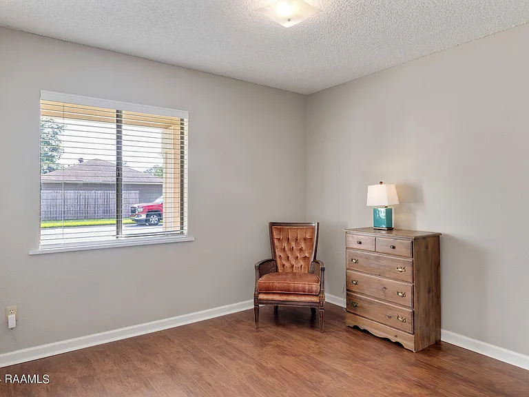 303 Plaza Village Dr — Photo 15