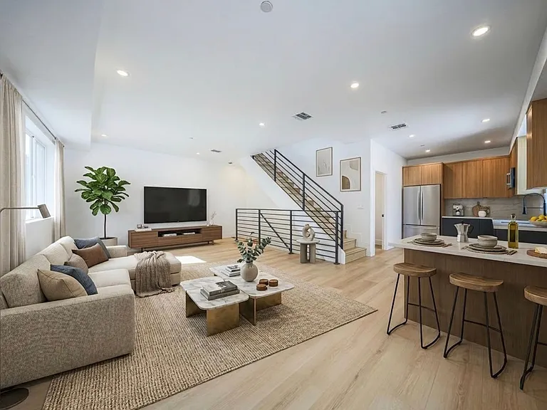 Never Before Lived in Luxury Townhomes 2 Blocks from WeHo! — Photo 4