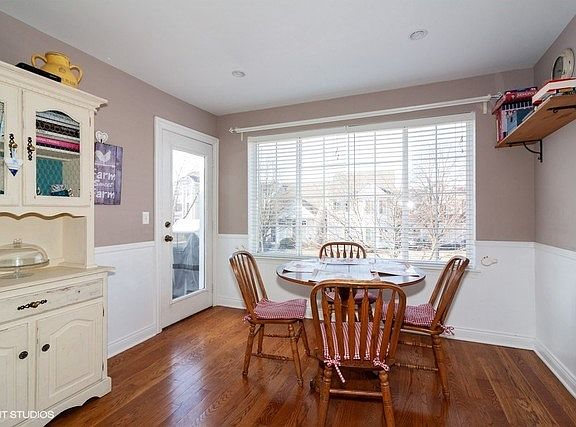 4th image of 212 Canterbury Ln #212
