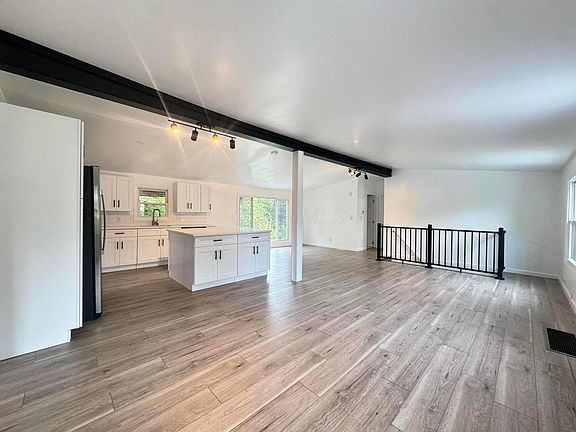 5th image of 2975 Pleasant Dr NE