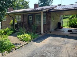 155 Forest Ln, Martinsville, VA 24112