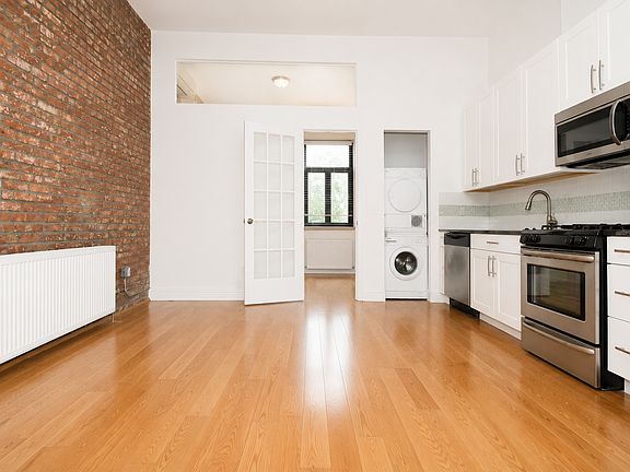 4th image of 53 Pitt St APT 1A