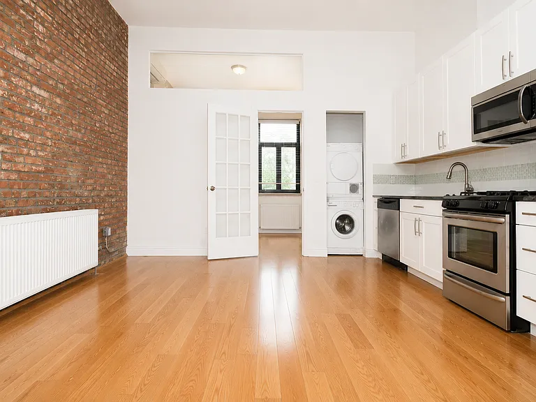 53 Pitt St #1A — Photo 4