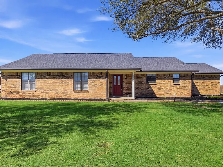 1213 Marilyn Jayne Ln — Photo 2