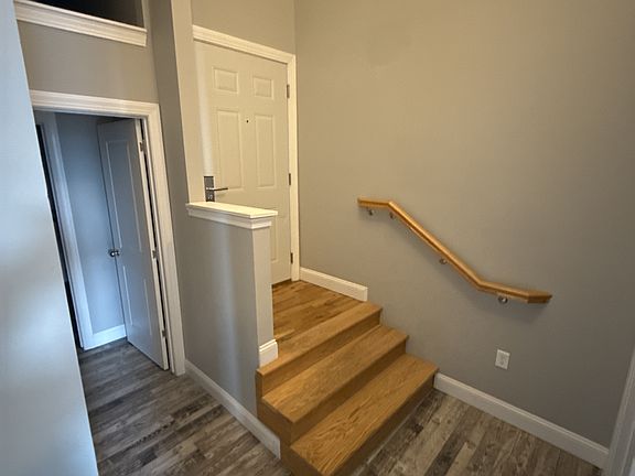 2nd image of 218 Huron Ave #302