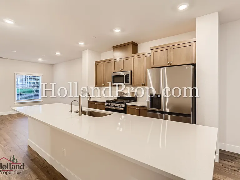 15974 NW Hosmer Ln — Photo 11