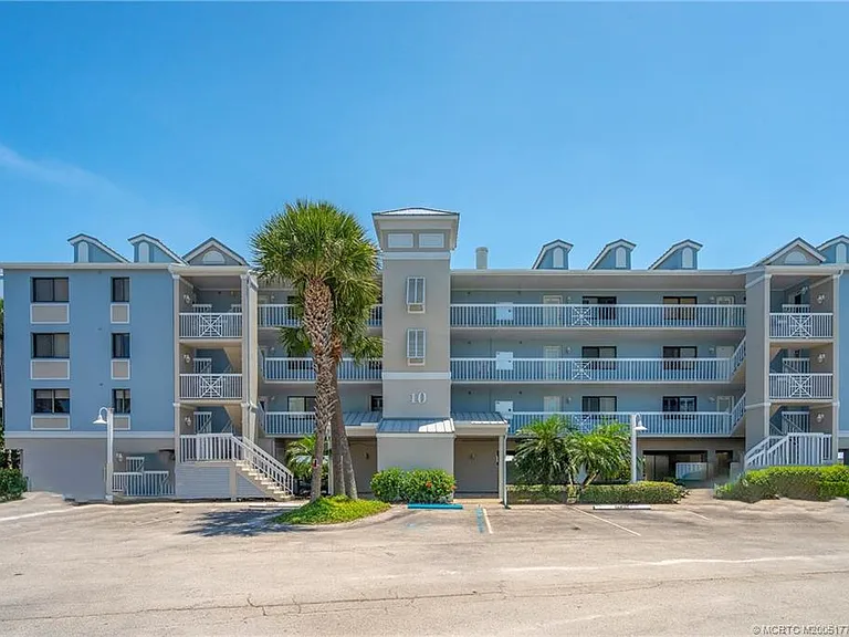 10 NE Plantation Rd #101 — Photo 3
