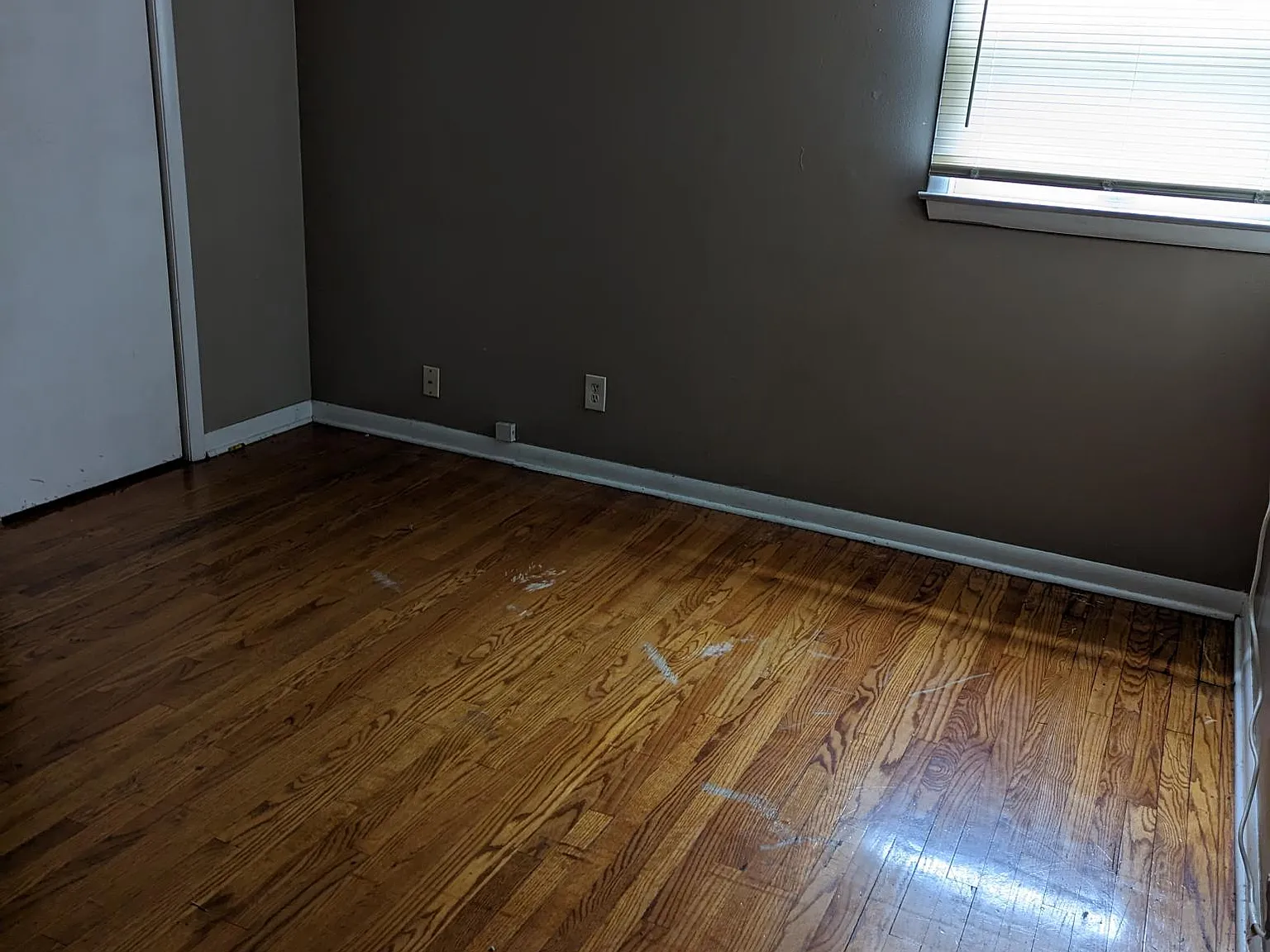 2 bed, 750 sqft, $850 — Photo 2