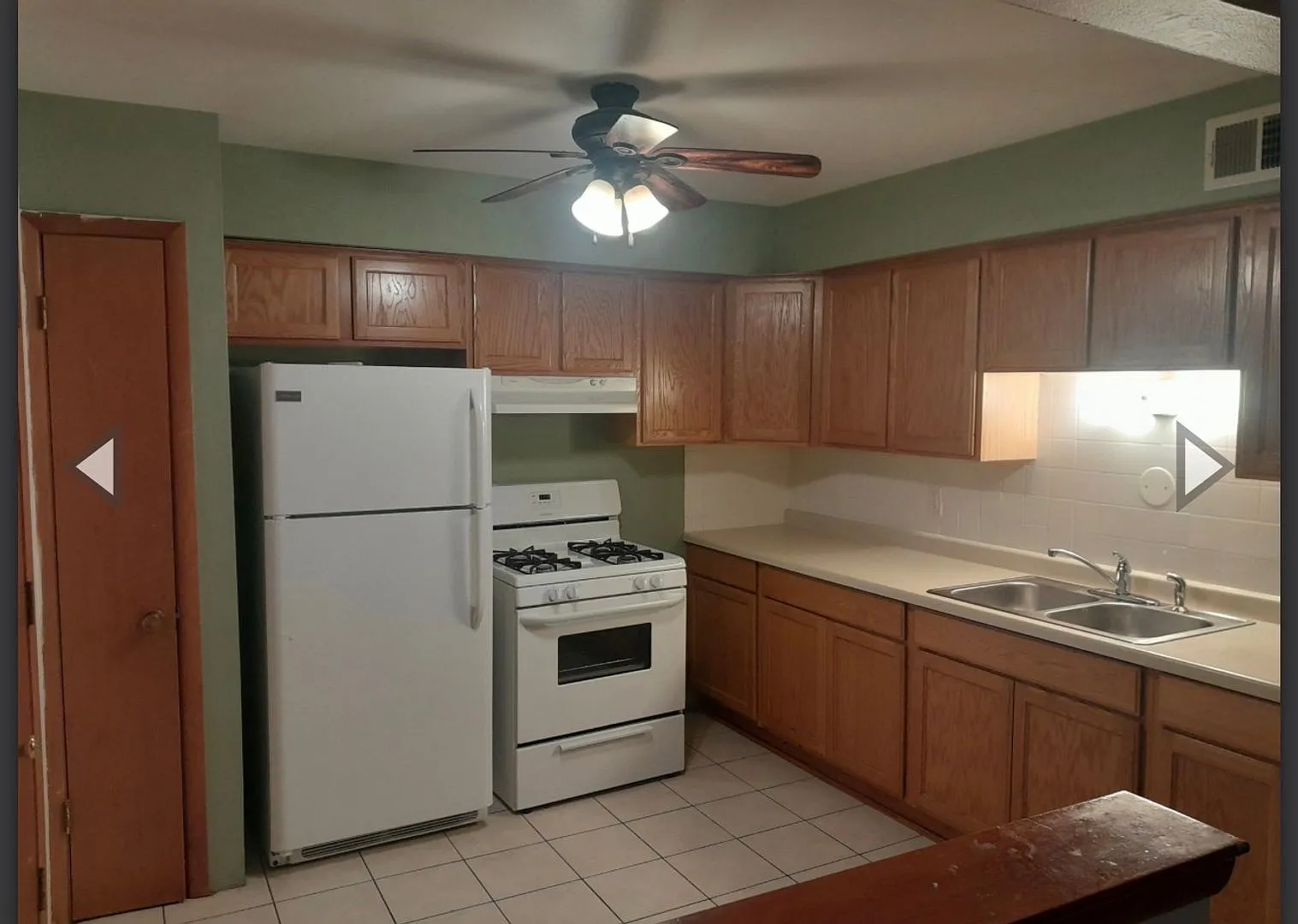 2 bed, 1.0 bath, 800 sqft, $1,000 — Photo 1