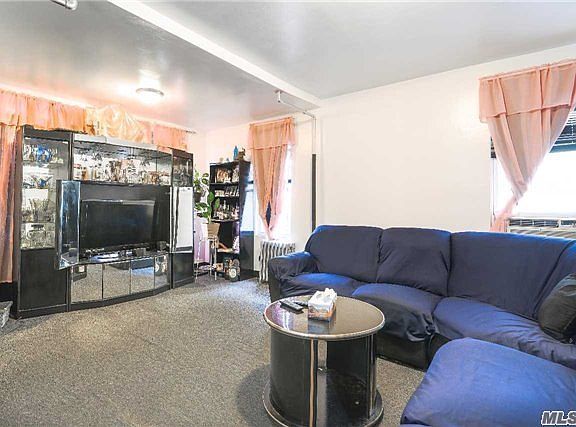 4th image of 17436 Polhemus Ave