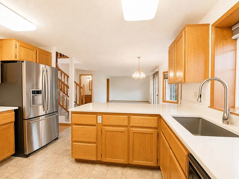 226 Sparks Dr — Photo 7