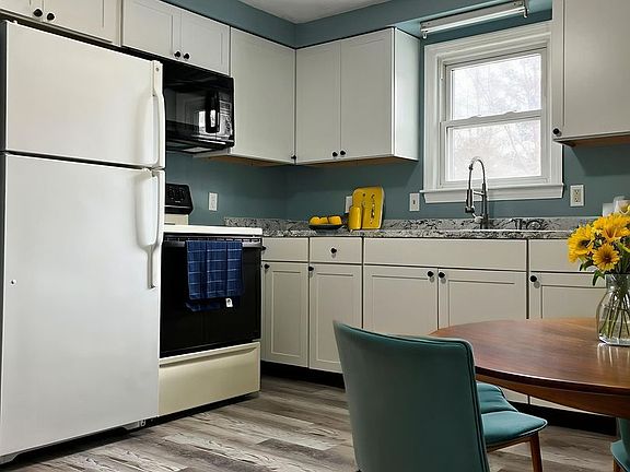 2nd image of 172 Broadway APT 4