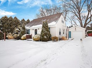 669 S 8th St, Sharpsville, PA 16150