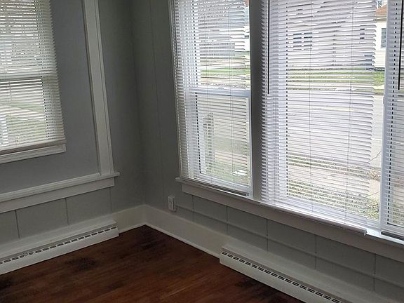 3rd image of 709 S Ironwood Dr