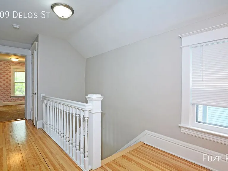 109 Delos St W — Photo 10