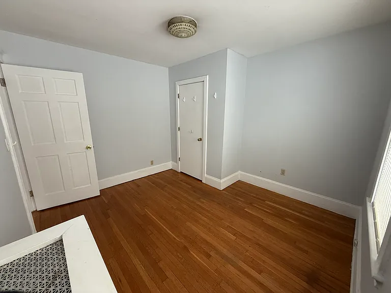 527 Gallivan Blvd #3 — Photo 9