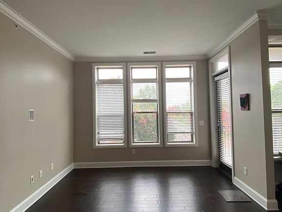 5th image of 1378 King Ave #307