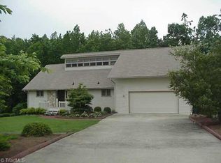 12 Splitrail Cir, Thomasville, NC 27360