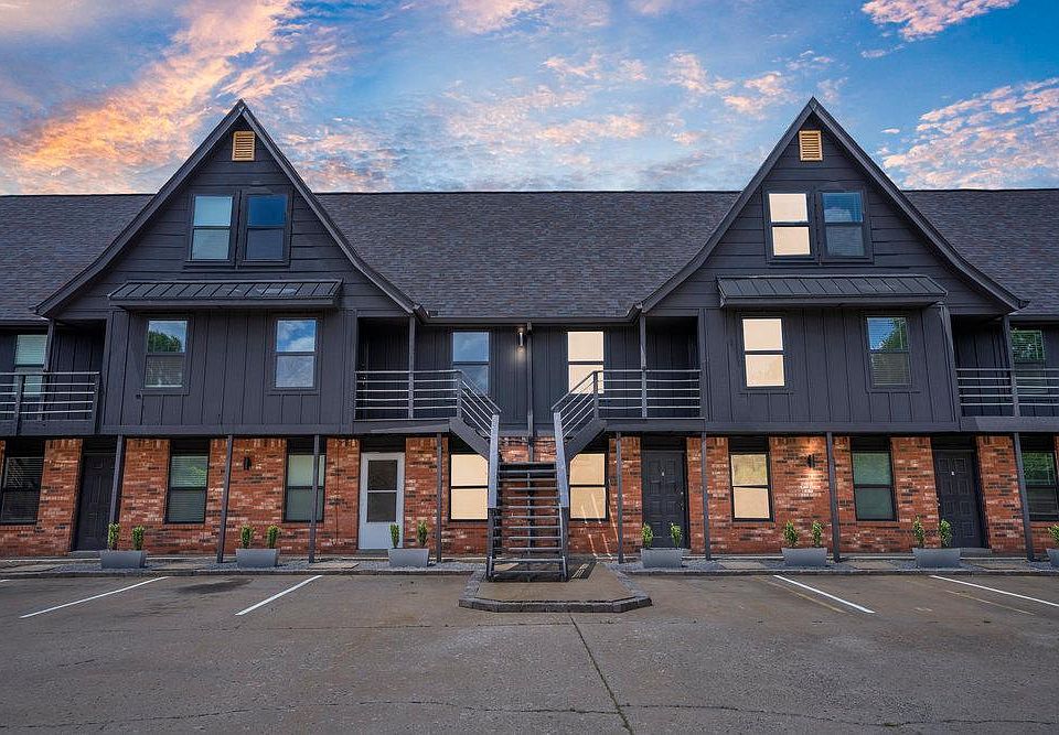 1st image of 3711 S Indianapolis Ave #11