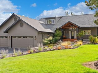 920 Cinnamon Teal Dr, Redmond, OR 97756