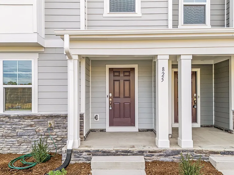 825 Basswood Glen Trl — Photo 3