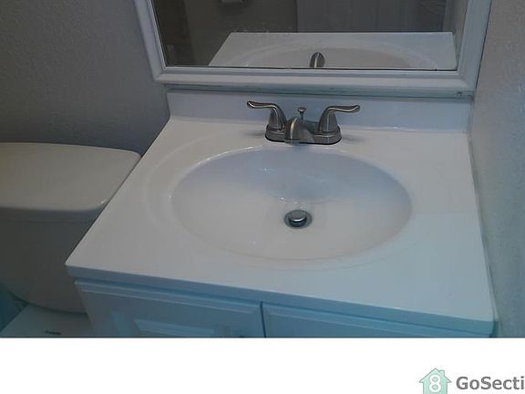 4th image of 160 NW 14th St APT 12