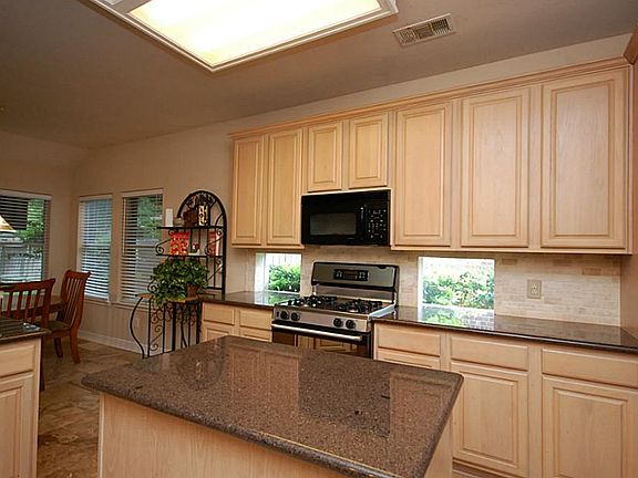4th image of 3214 Bodine Dr
