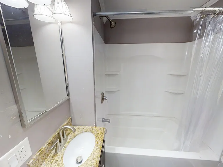 1308 E Fayette St — Photo 10