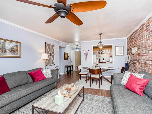 4735 Government St APT 208, Baton Rouge, LA 70806