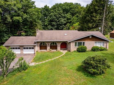 483 Twin Lakes Rd, Latrobe, PA, 15650
