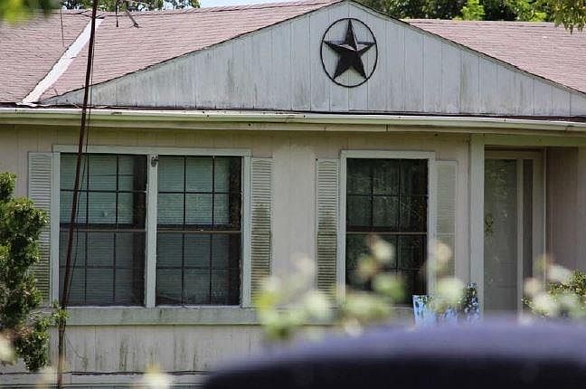 2nd image of 220 Ranch Rd