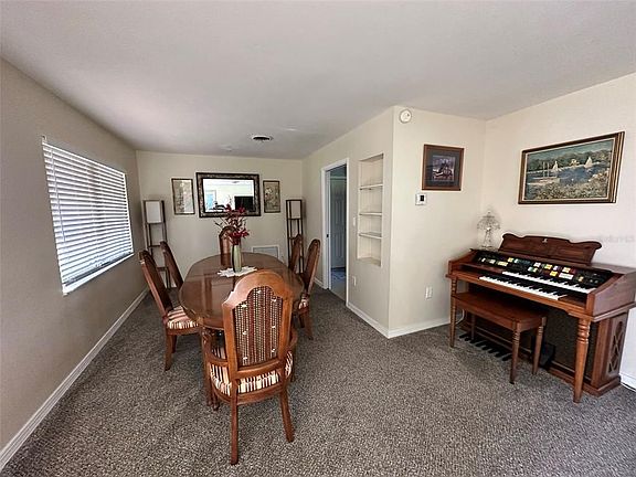 5th image of 2965 Rock Creek Dr