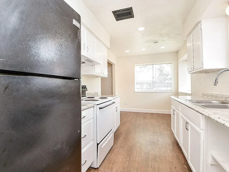 506 Dalewood Dr — Photo 14