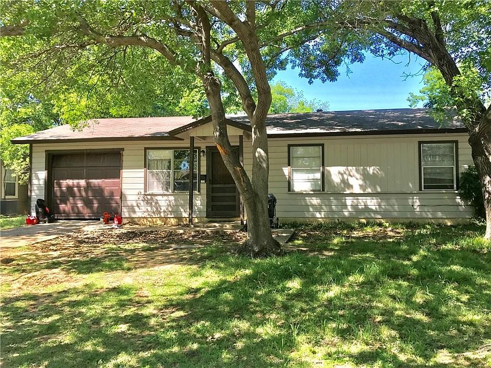 1st image of 122 Dallas Dr