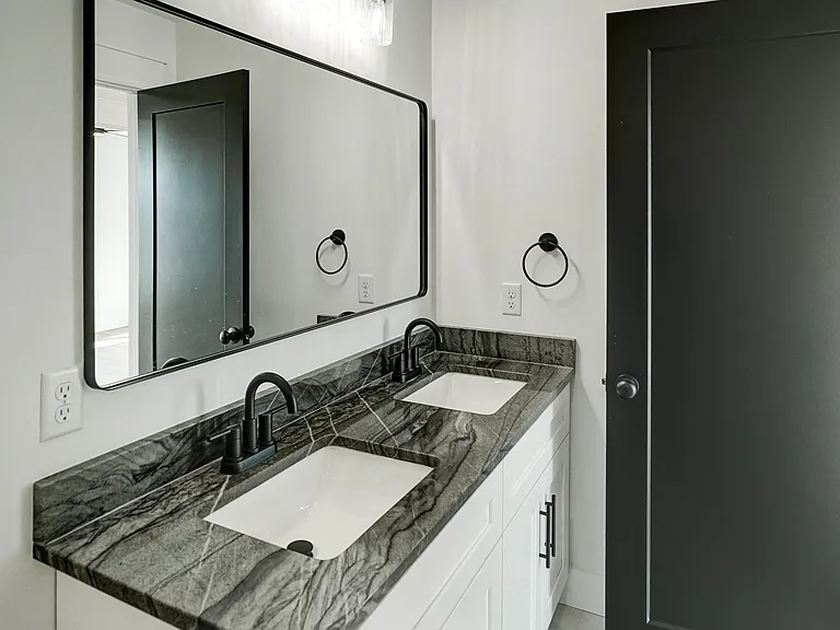 901 Commerce St #1 — Photo 34