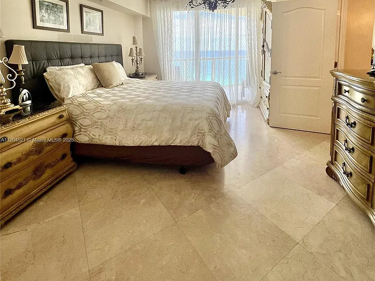 16699 Collins Ave #2704 — Photo 9