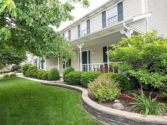 2nd image of 740 Chaucer Ln