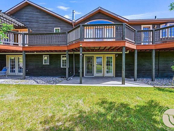 4th image of 27 Beavertail Rd