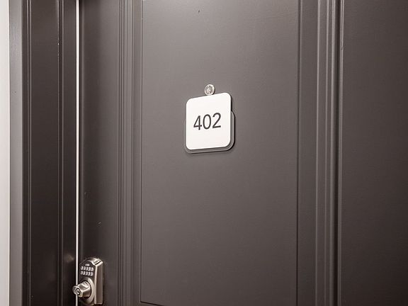 3rd image of 4820 Chester Ave #402