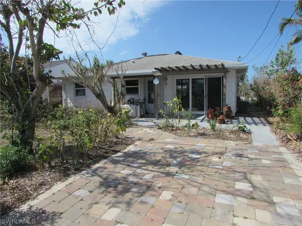 2311 Oleander St, Saint James City, FL 33956