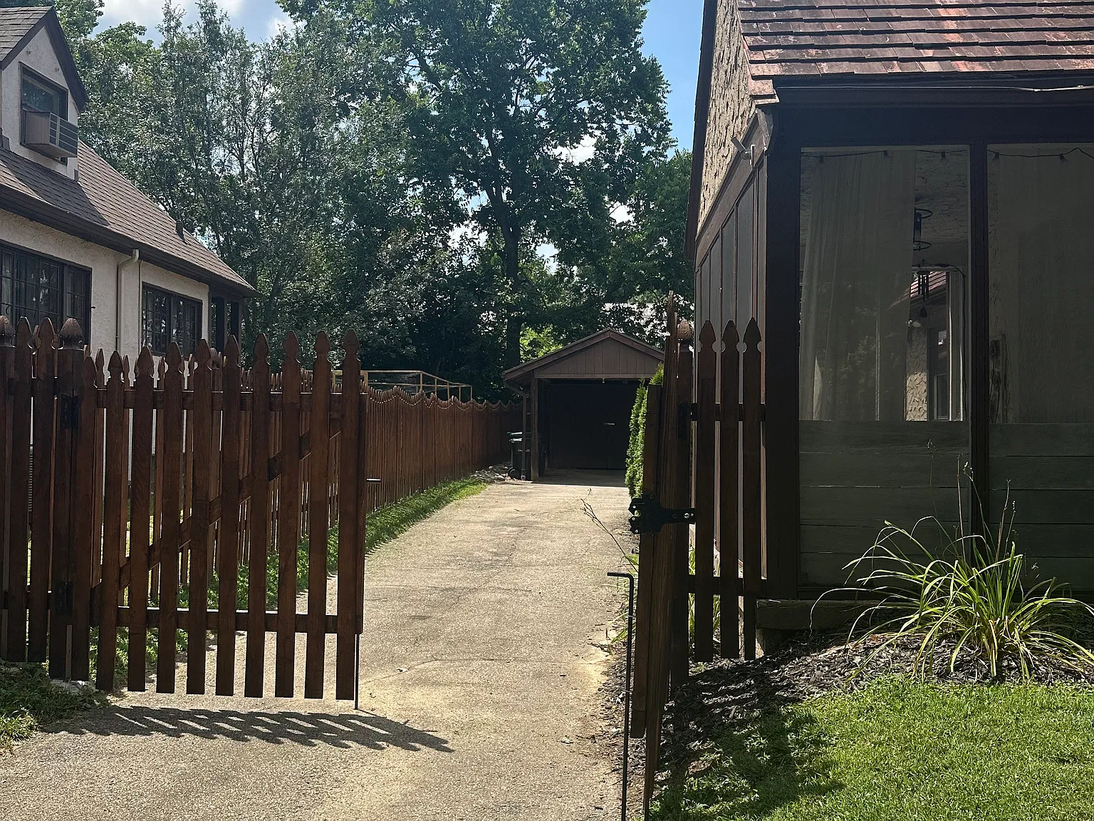 3 bed, 1869 sqft, $3,000 — Photo 2